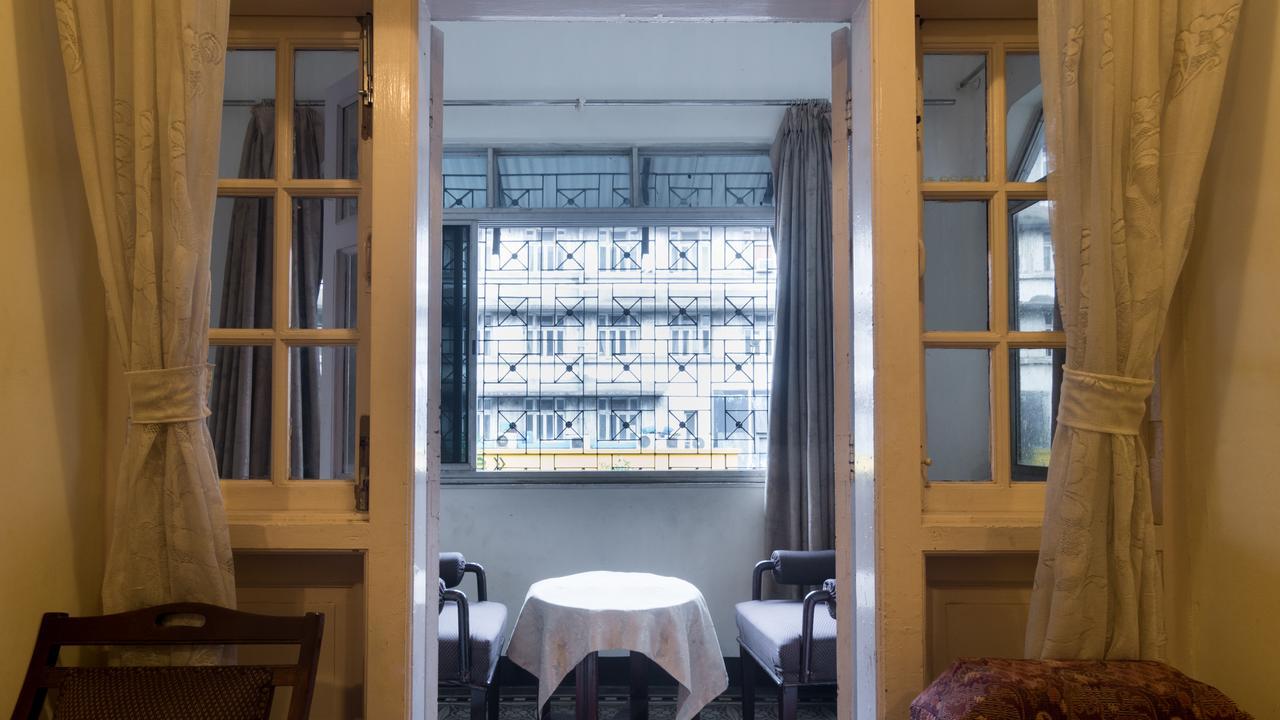 Bed And Breakfast At Colaba Mumbai Exterior photo
